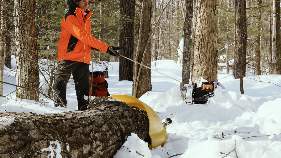 APW6000-1500-kg-battery-powered-winch